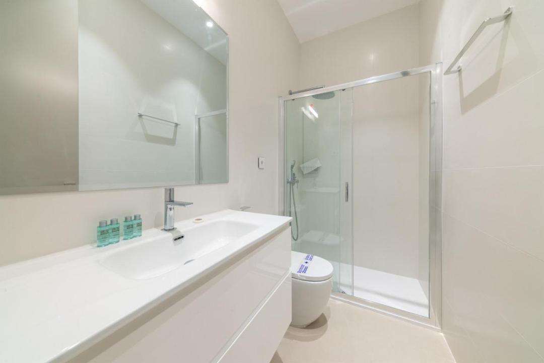 2 Bedrooms 2 Bathrooms Furnished - Delicias - Modern- Mintystay Madri Exterior foto