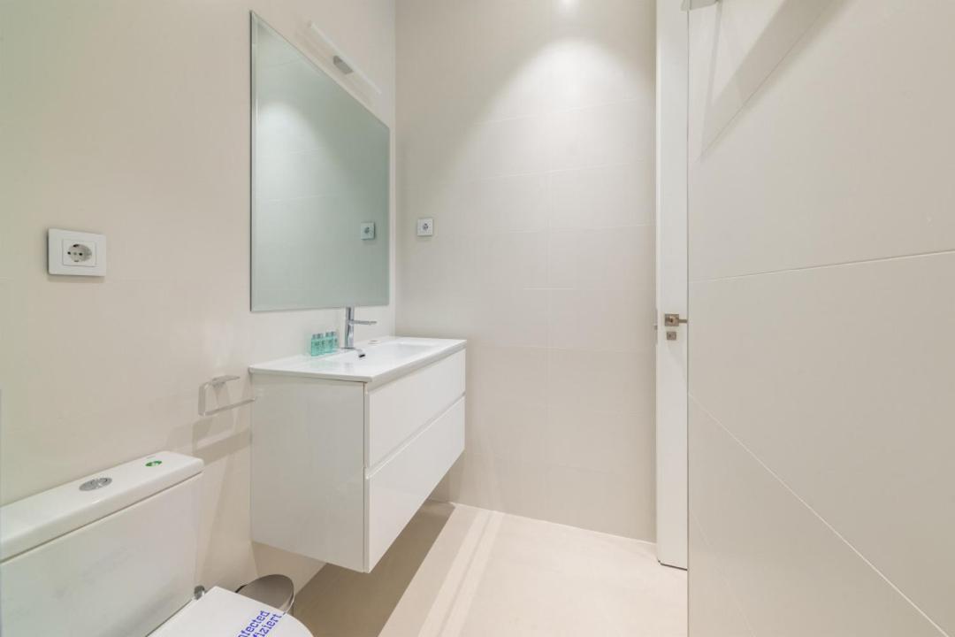 2 Bedrooms 2 Bathrooms Furnished - Delicias - Modern- Mintystay Madri Exterior foto